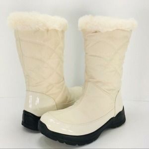 NIB Sz 7 Easy Dry by Easy Street THE CUDDLE Quilted Boots